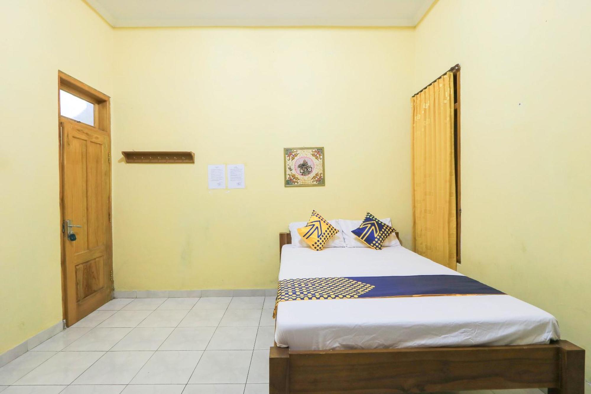 Oyo 2440 Wallet Family Residence Syariah Lumajang المظهر الخارجي الصورة