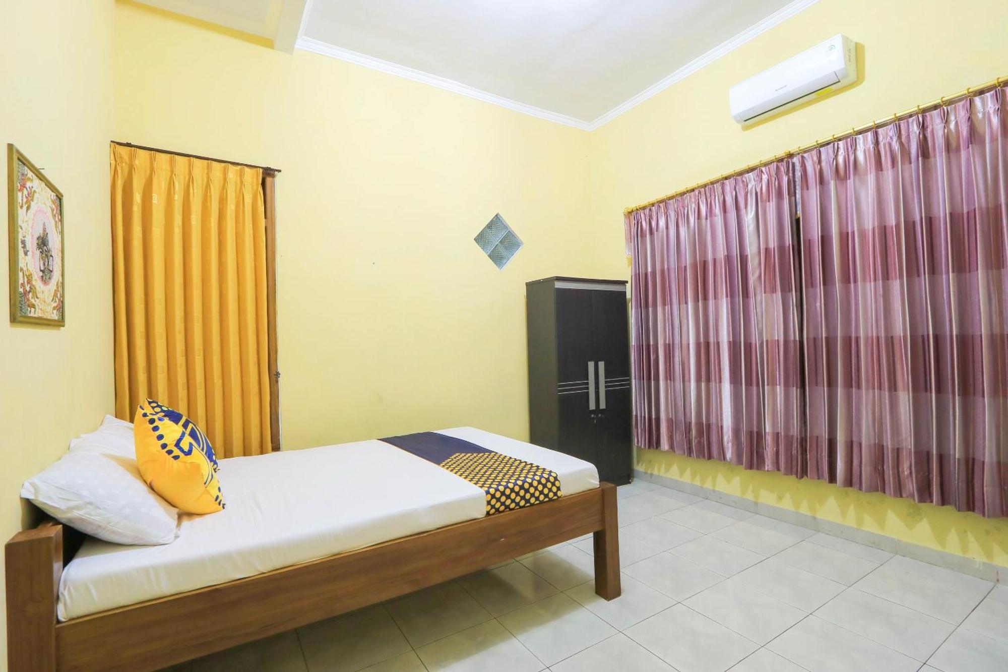 Oyo 2440 Wallet Family Residence Syariah Lumajang المظهر الخارجي الصورة